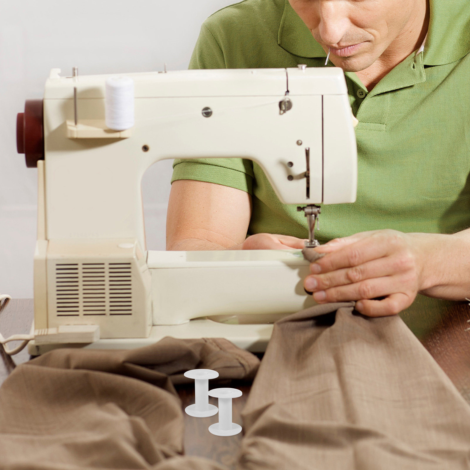 10 bobines en plastique blanch - Embroidery Craft avis et prix