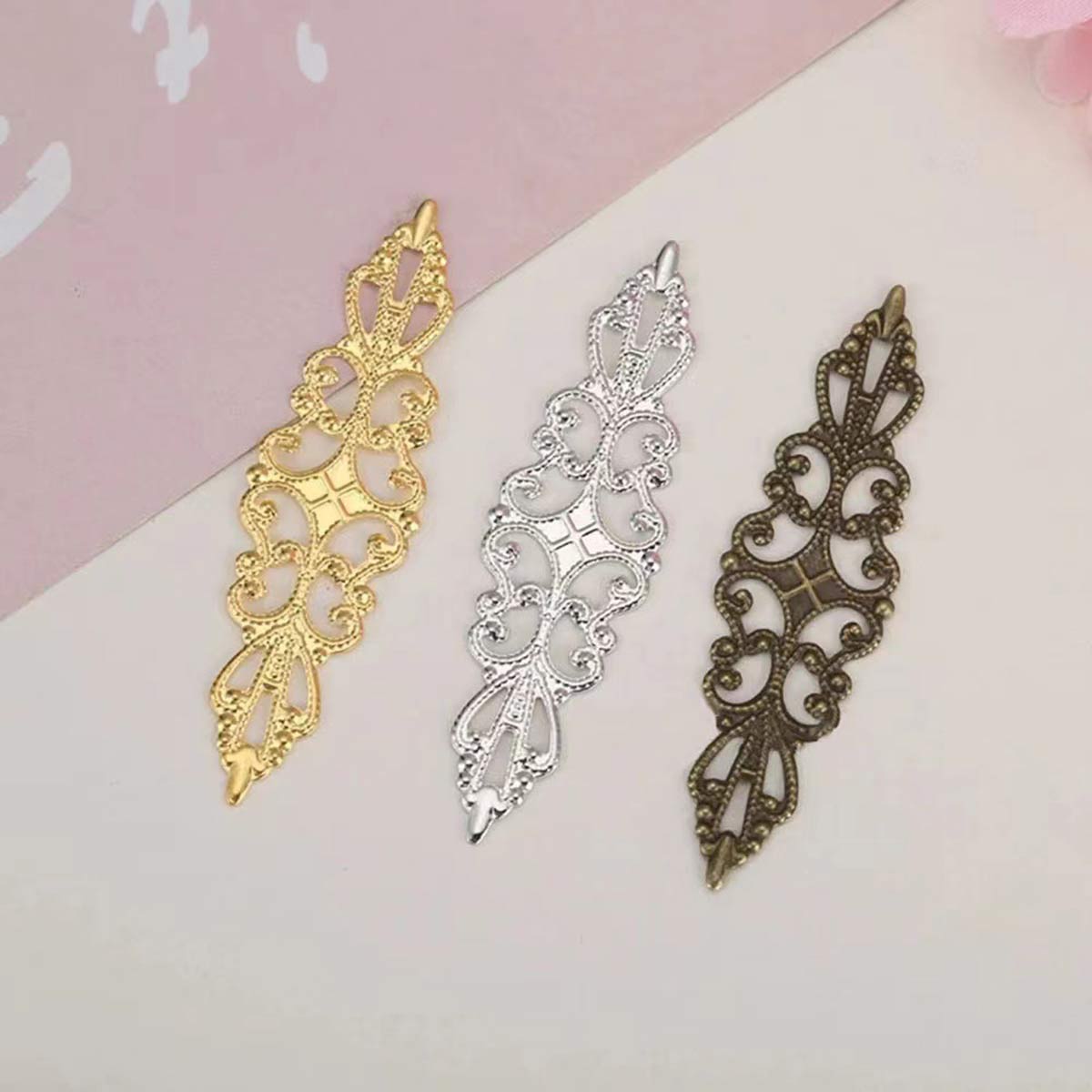 200 pièces de breloques en mét - Craft Embellishment avis et prix